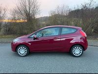 Gebraucht Ford Fiesta 82 PS (60 kW) 2010 Rot Kleinwagen