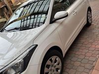 Gebraucht Hyundai i20 GO! 75 PS (55 kW) 2016 Weiß Limousine