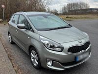 Gebraucht Kia Carens 135 PS (99 kW) 2014 Silber Van / Kleinbus