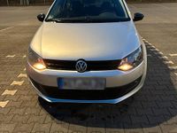 Gebraucht VW Polo 75 PS (55 kW) 2011 Grau Kleinwagen
