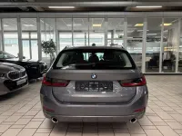 Gebraucht BMW 320 190 PS (139 kW) 2022 Skyscraper grau metallic Kombi