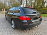 Gebraucht BMW 525 218 PS (160 kW) 2012 Grau Kombi