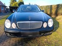 Gebraucht Mercedes E220 Classic 150 PS (110 kW) 2004 Schwarz Kombi