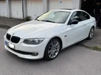 Gebraucht BMW 325 218 PS (160 kW) 2011 Weiß Coupé