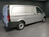Gebraucht Mercedes Vito 136 PS (100 kW) 2023 Brillantsilber metallic Van