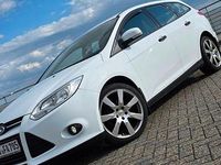 Gebraucht Ford Focus 101 PS (74 kW) 2014 Weiß Kombi