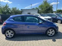 Gebraucht Peugeot 208 Allure 95 PS (69 kW) 2012 Blau Kleinwagen