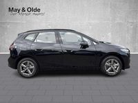 Neu BMW 218 Active Tourer 136 PS (100 kW) 2026 Saphirschwarz metallic Van / Kleinbus