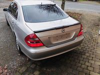 Gebraucht Mercedes E220 Elegance 150 PS (110 kW) 2002 Silber Limousine