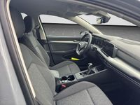 Gebraucht VW Golf VIII Move 131 PS (96 kW) 2024 Mondsteingrau Limousine