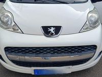 Gebraucht Peugeot 107 65 PS (47 kW) 2012 Weiß Kleinwagen