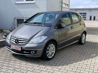 gebraucht Mercedes A180 AUT,NAVI,AHK,SHZ,ALU S+W,MET,TEMPOMAT,Teilleder