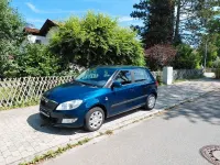 Gebraucht Skoda Fabia Ambiente 60 PS (44 kW) 2012 Blau Limousine