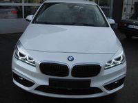Gebraucht BMW 218 136 PS (100 kW) 2015 Mineralweiss metallic Van / Kleinbus