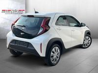 Gebraucht Toyota Aygo X X-play 72 PS (52 kW) 2024 Schneeweiß SUV