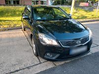 Second-hand Kia ProCeed 128 CP (94 kW) 2011 Negru Hatchback