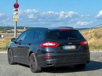 Gebraucht Ford Mondeo Vignale 211 PS (155 kW) 2016 Schwarz Kombi