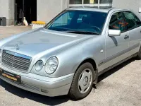 Brugt Mercedes E200 136 HK (100 kW) 1997 Sølv Sedan
