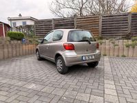 Gebraucht Toyota Yaris Sol 87 PS (63 kW) 2003 Silber Limousine