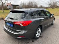 Gebraucht Ford Focus 120 PS (88 kW) 2020 Grau Limousine