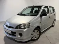 Gebraucht Daihatsu YRV 87 PS (63 kW) 2002 Silber Van / Kleinbus