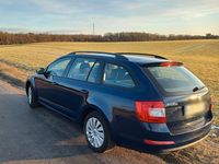Gebraucht Skoda Octavia Joy 116 PS (85 kW) 2016 Blau Kleinwagen