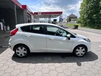 Gebraucht Ford Fiesta 75 PS (55 kW) 2009 Weiß Limousine