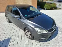 Gebraucht Kia Ceed 125 PS (91 kW) 2011 Grau Kleinwagen
