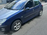 Gebraucht Peugeot 206 90 PS (66 kW) 2002 Blau Kleinwagen
