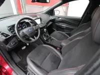 Gebraucht Ford Kuga ST-Line 179 PS (131 kW) 2018 Rot SUV