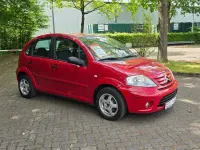 Gebraucht Citroën C3 Comfort 60 PS (44 kW) 2007 Farbe rot ardent/deckende lackie Kleinwagen