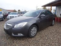 Usado Opel Insignia Selection 140 HP (102 kW) 2009 Cinzento Sedan
