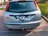 Usata Ford Focus 101 CV (74 kW) 2004 Grigio Berlina