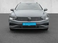 Gebraucht VW Passat Conceptline 150 PS (110 kW) 2023 Mondsteingrau Kombi