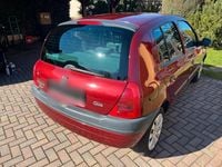 Gebraucht Renault Clio II 75 PS (55 kW) 1999 Rot Kleinwagen