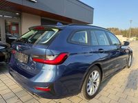 Gebraucht BMW 318 Advantage 150 PS (110 kW) 2021 Blau Kombi