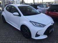 Gebraucht Toyota Yaris Hybrid Team 116 PS (85 kW) 2023 Schneeweiß Limousine