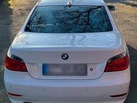 Gebraucht BMW 523 177 PS (130 kW) 2005 Weiß Limousine
