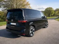Gebraucht VW Multivan Life 150 PS (110 kW) 2024 Schwarz Van / Kleinbus