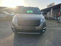 Gebraucht Peugeot TePee Allure 99 PS (72 kW) 2016 Lack nocciola/metalliclackier Kombi