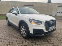 gebraucht Audi Q2 TFSI, EZ:2018, Benzin, 96.000km, weiß, Schalter