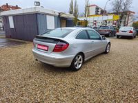 Gebraucht Mercedes C220 170 PS (125 kW) 2004 Silber Coupé