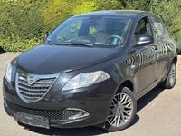 Second-hand Lancia Ypsilon 69 CP (50 kW) 2012 Negru Hatchback