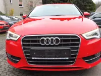 Gebraucht Audi A3 Attraction 110 PS (80 kW) 2015 Rot Limousine