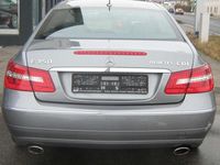 Gebraucht Mercedes E350 Avantgarde 265 PS (194 kW) 2012 Palladiumsilber metallic Coupé
