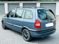 gebraucht Opel Zafira 1.8 Benziner (Automatik)