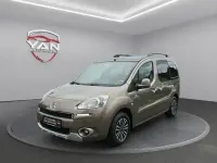 Gebraucht Peugeot Partner Tepee Style 114 PS (83 kW) 2015 Braun Van / Kleinbus