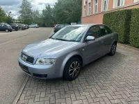 Gebraucht Audi A4 102 PS (75 kW) 2004 Blau Limousine