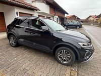 Gebraucht VW T-Roc Life 150 PS (110 kW) 2024 Schwarz SUV