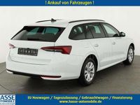 Neu Skoda Octavia Selection 150 PS (110 kW) 2025 Moon white perleffekt Kombi